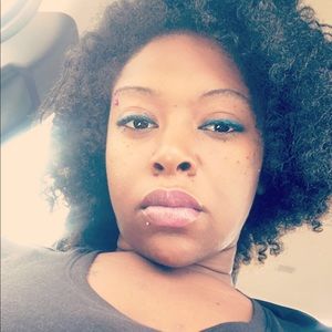 Meet your Posher, Alisa